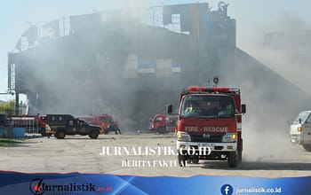 Asap Tebal Selimuti Jalur Pati-Juwana, Pabrik Pengolahan Ikan Terbakar Sabtu Pagi Regional 6 Juni 2026