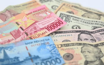 Cetak Rekor Baru, Rupiah Tembus Rp 18.000 di Perdagangan Global Money 5 Juni 2026