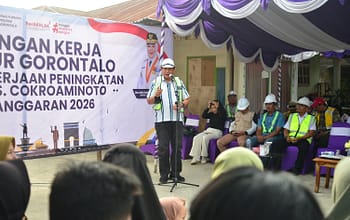 Governor Gurnar Ismail Inaugurates the HOS Cokroaminoto Road Work